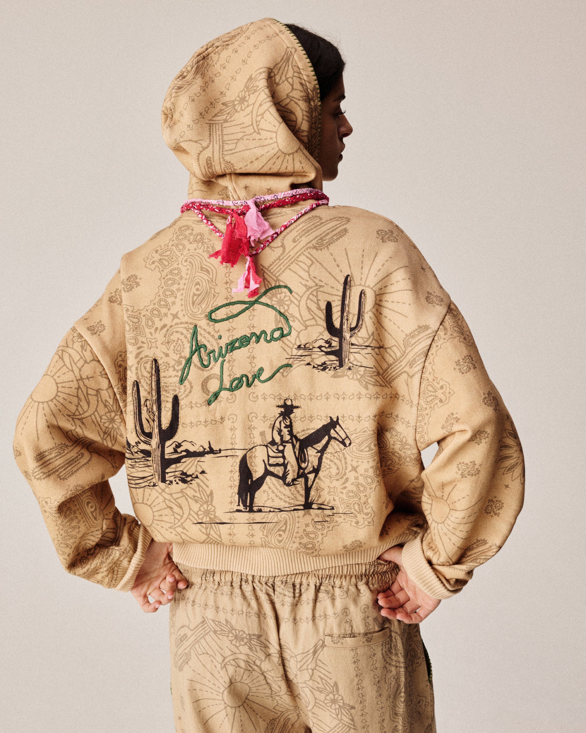 Sweat à capuche beige