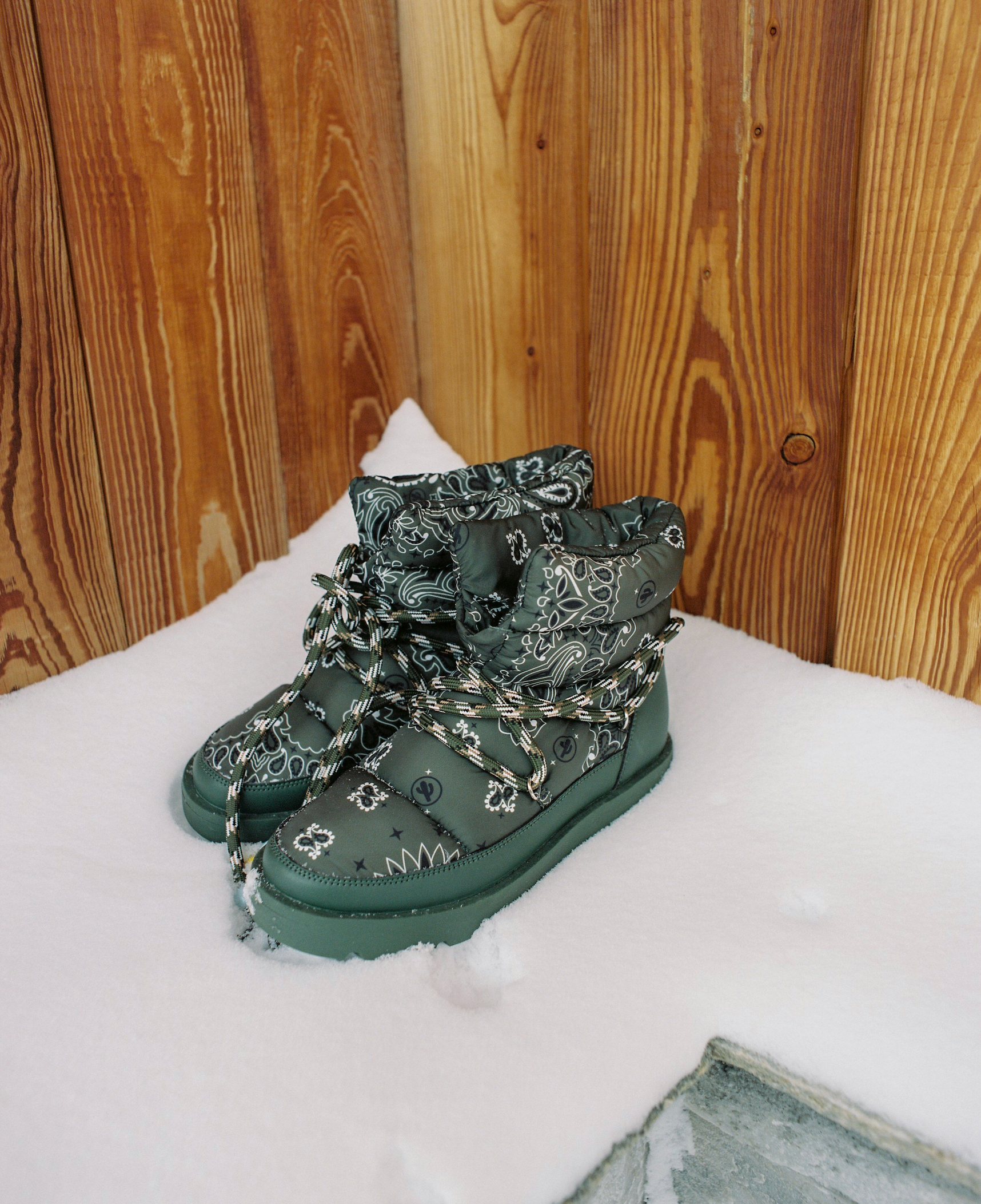 Snow boots kaki