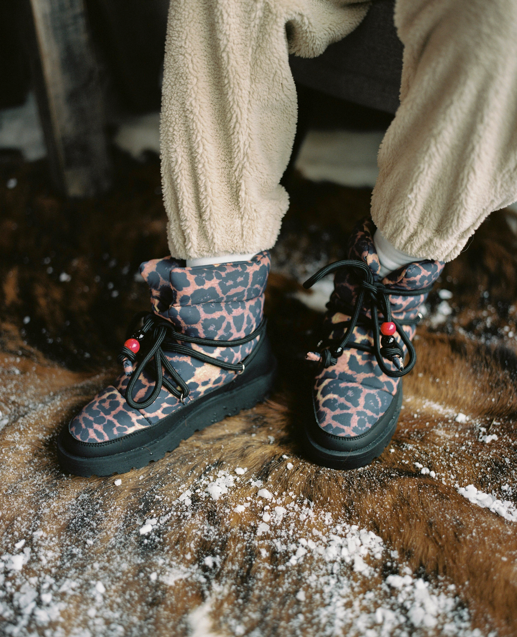 Snow boots leopard