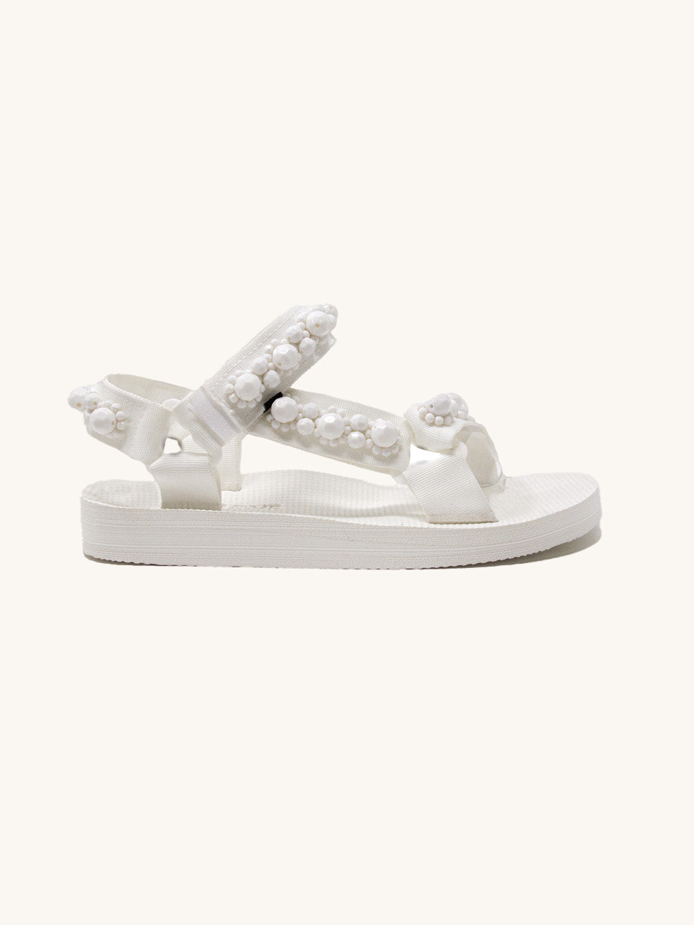 Trekky bride white pearls