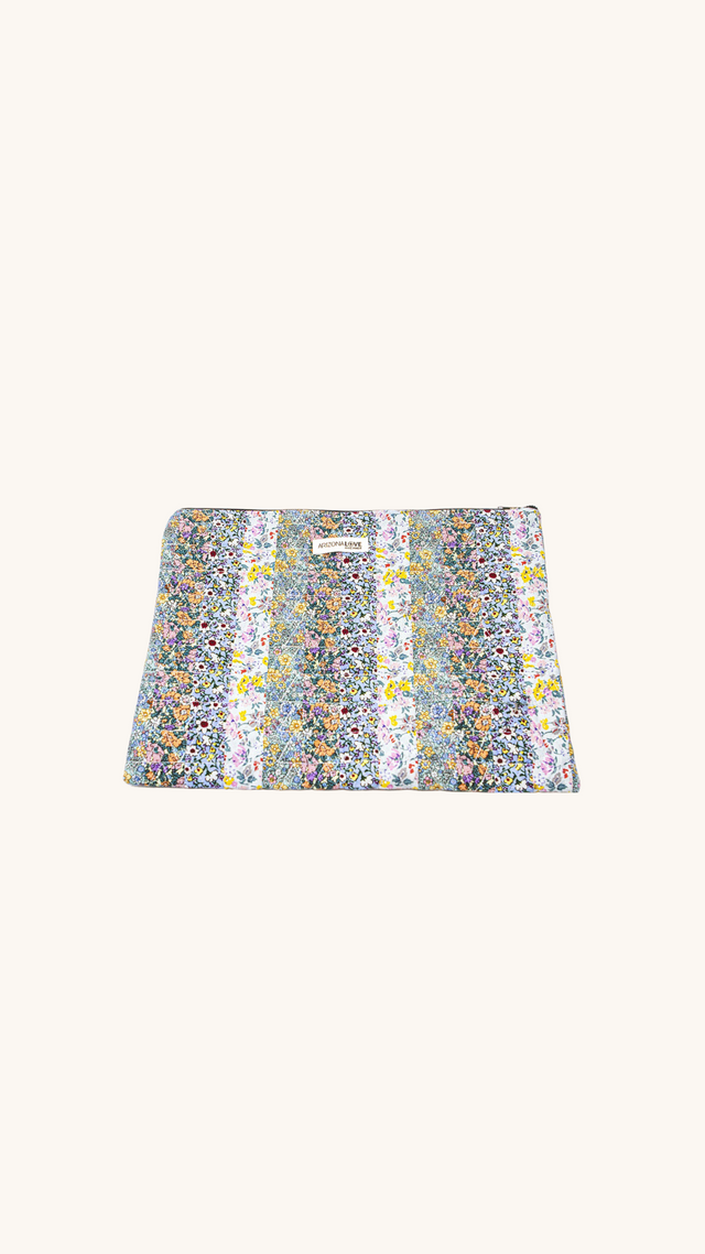 Flower quilt pouch