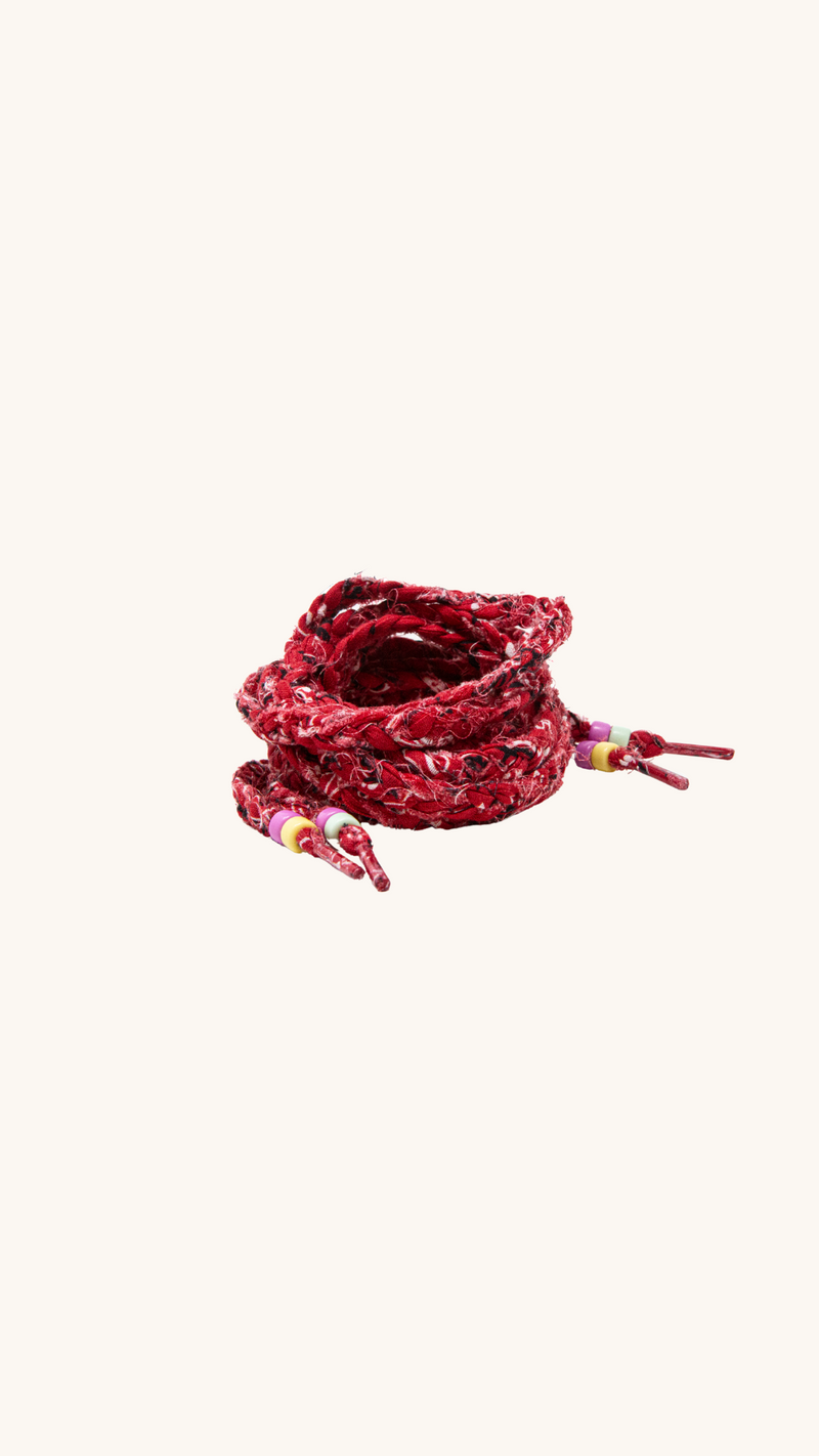 Sneakers lace red