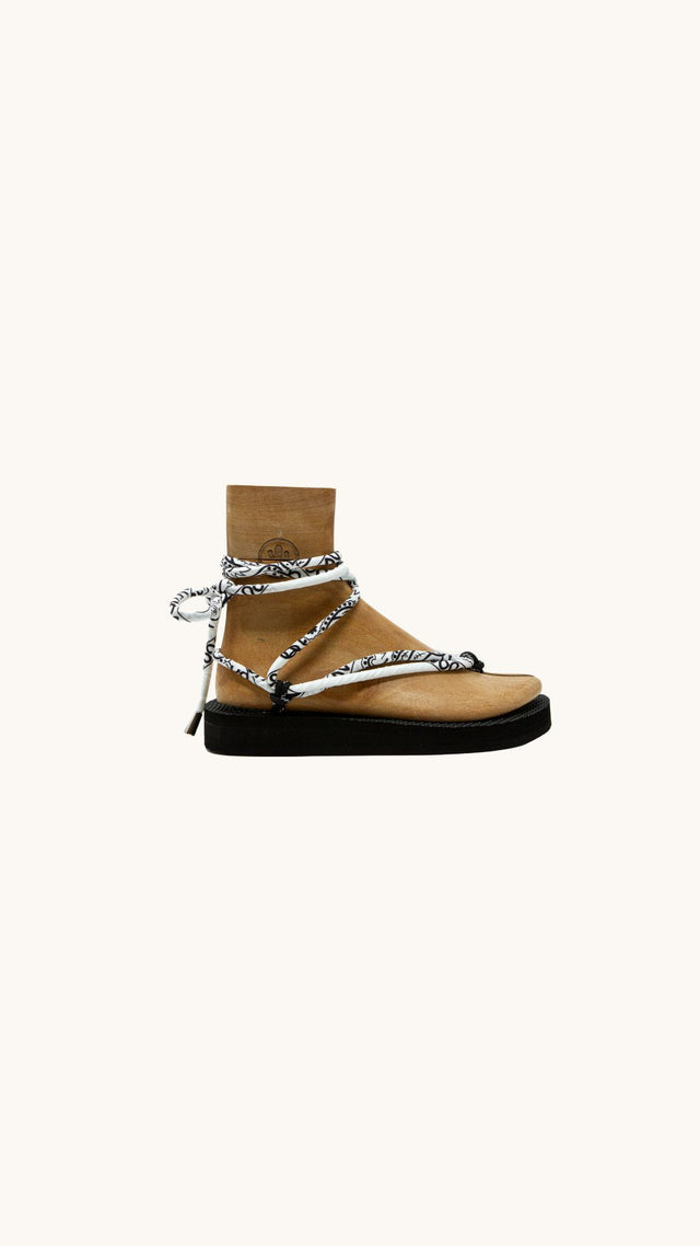 Shoes Arizona Ove Trekky Tong Sandals White Bandana