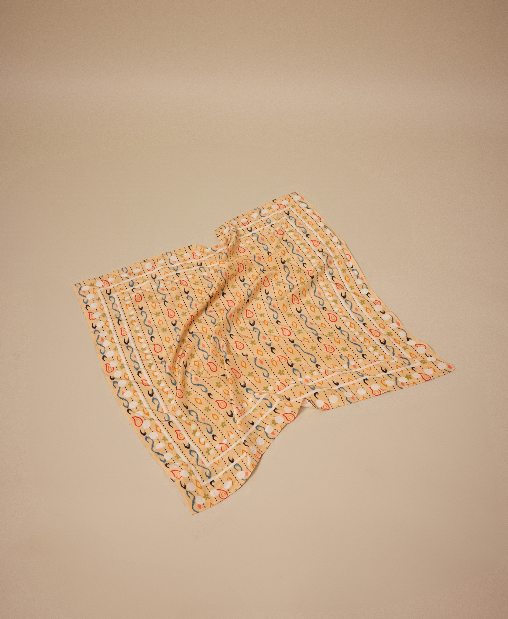 Arlia scarf