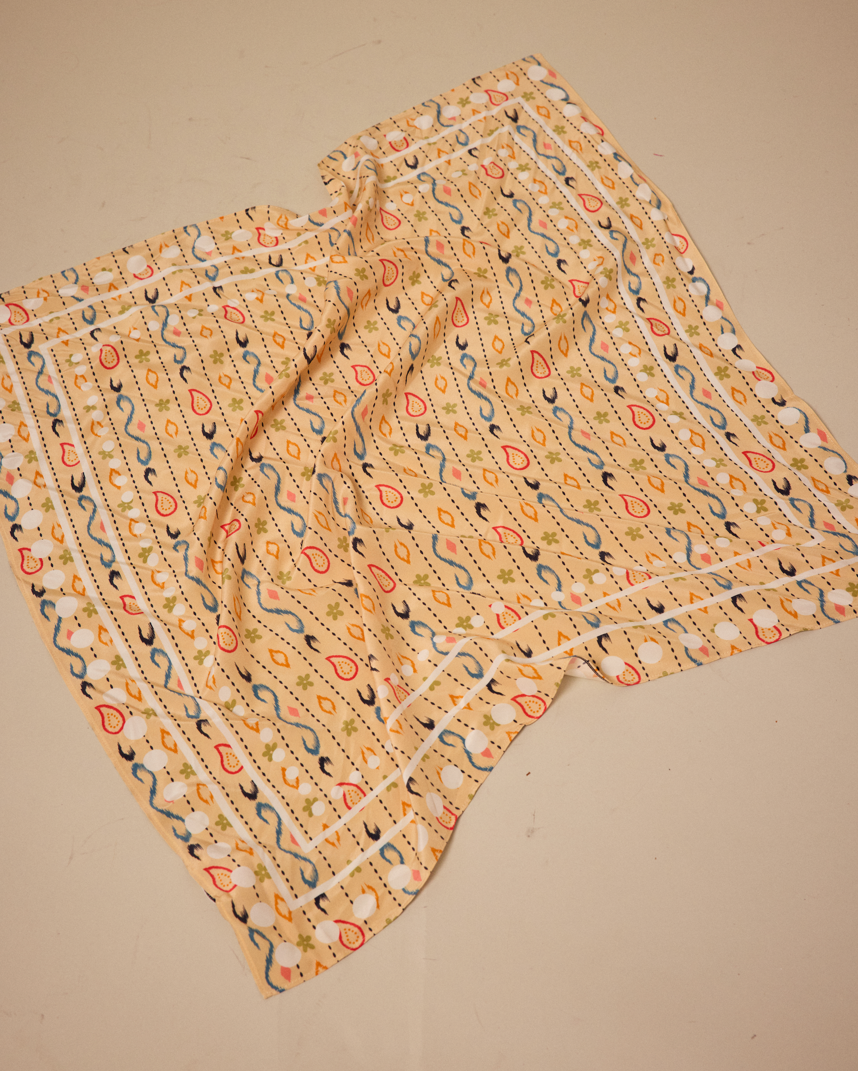 Arlia scarf