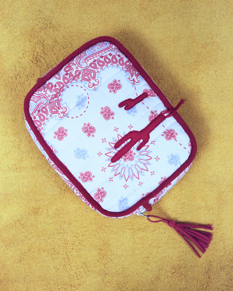 Gio desert pouch
