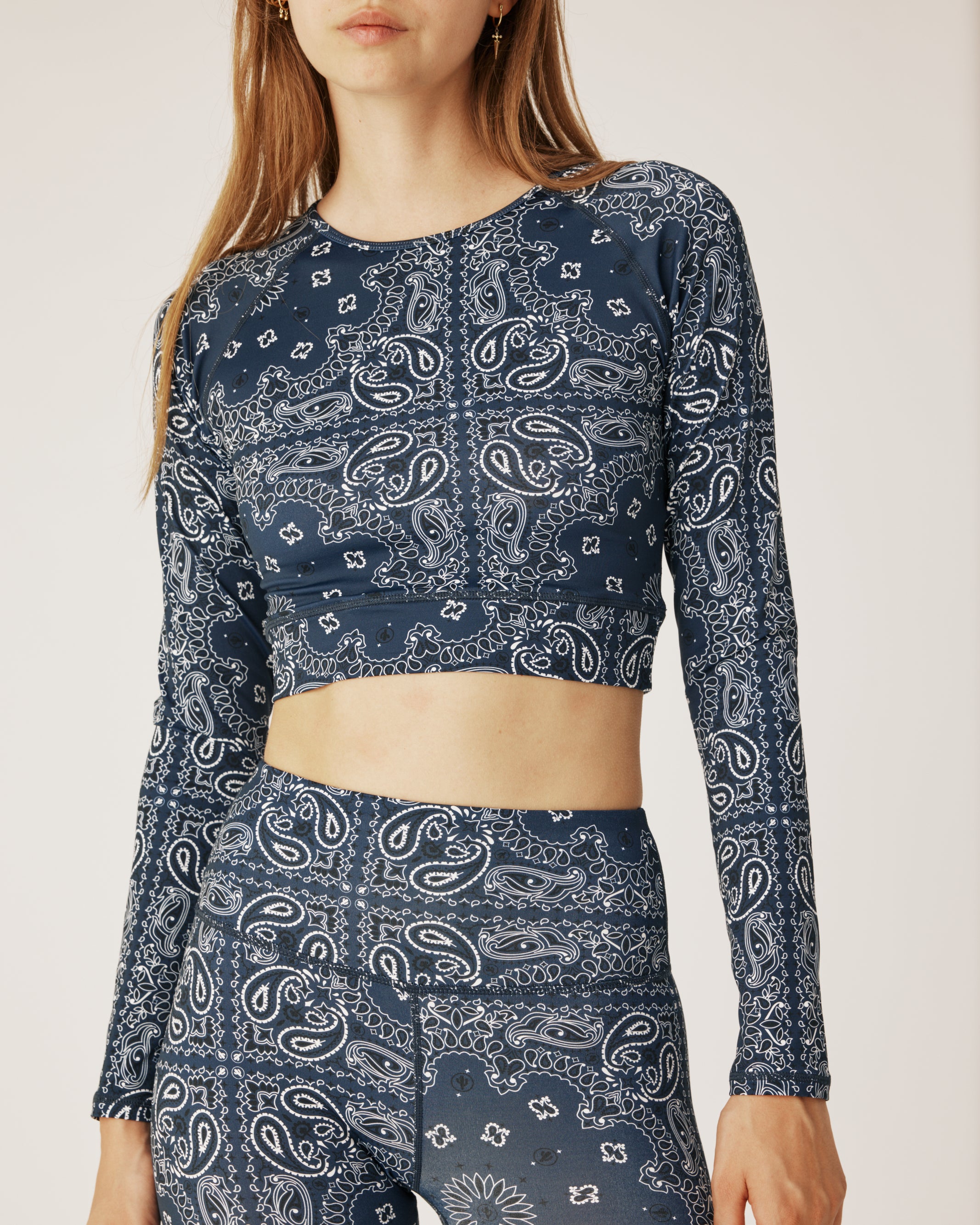 Yoga long sleeve top navy – Arizona Love