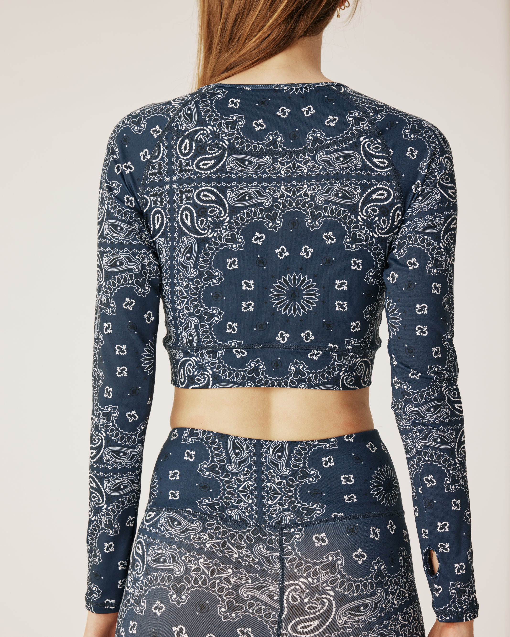 Yoga long sleeve top navy – Arizona Love