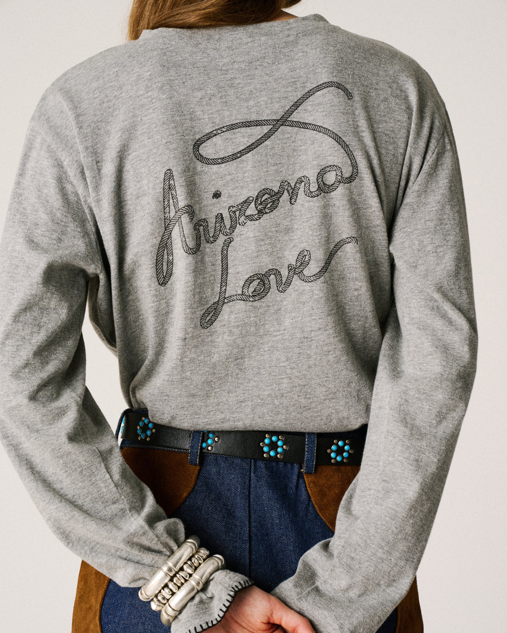 T-shirt gris à manches longues