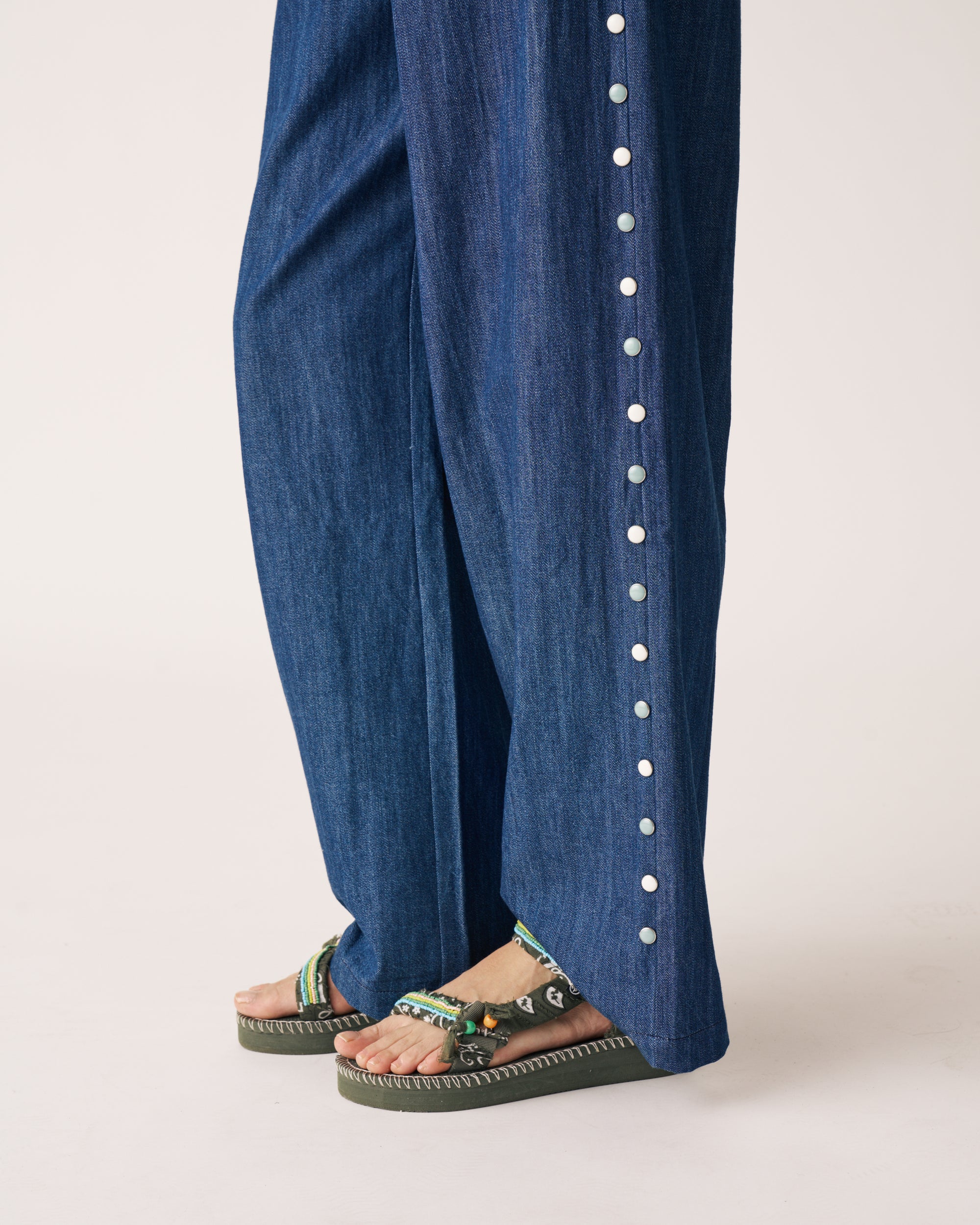 Trekky stitch multi beads kaki