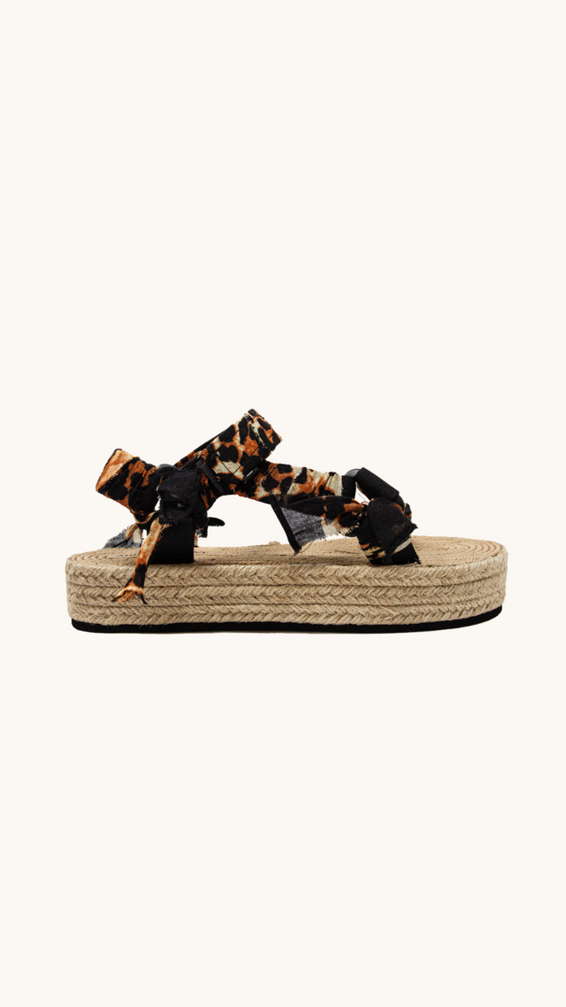 Trekky raffia leopard
