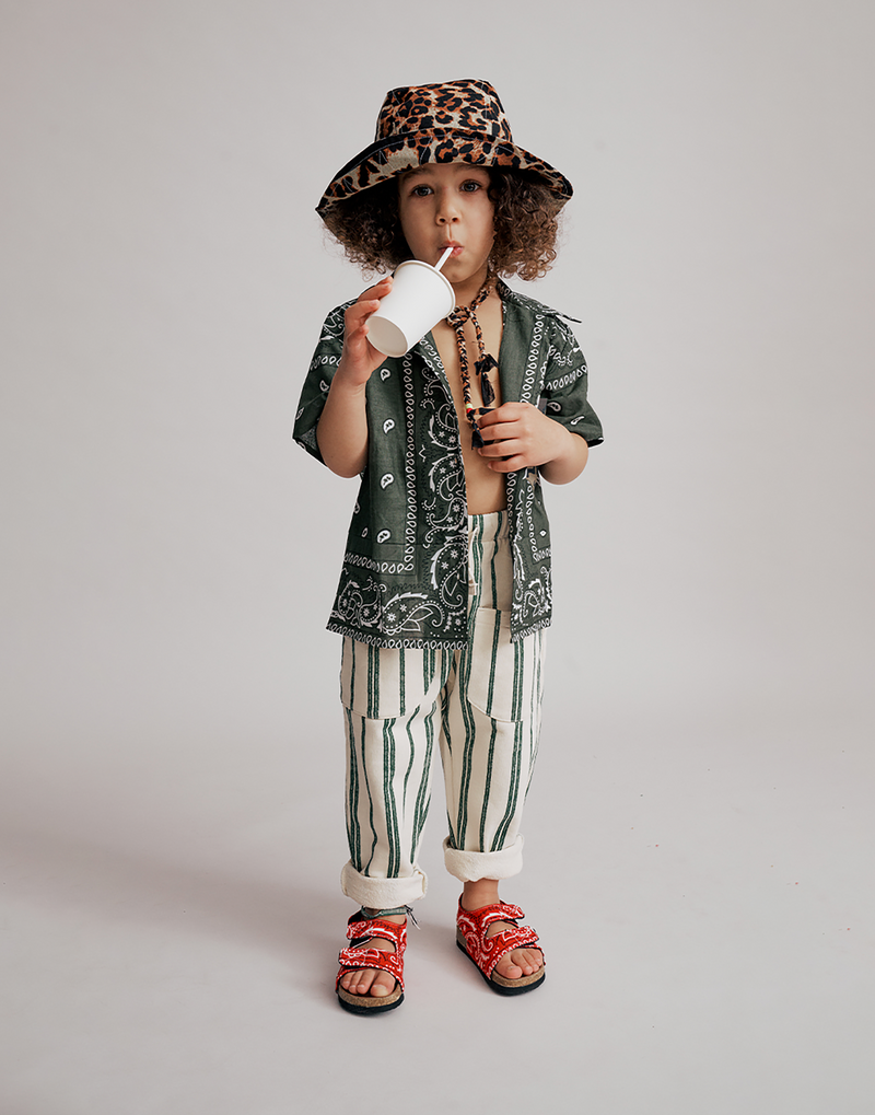 Apache kids red